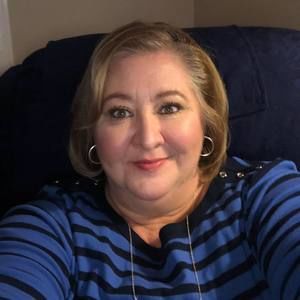 Meet your Posher, Andrea